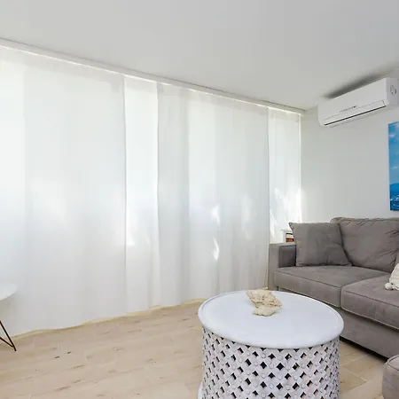 Apartment Plo E - Two Bedroom With Sea View - Iva Racica 12 Street *