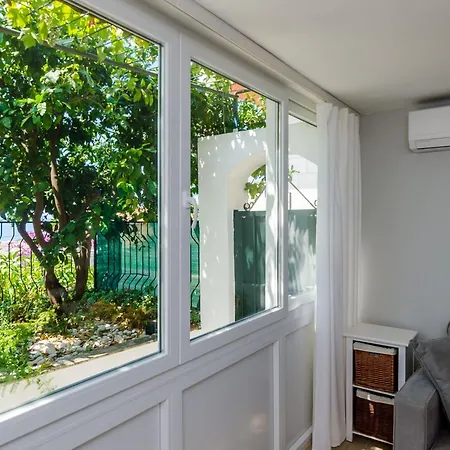 Apartment Plo E - Two Bedroom With Sea View - Iva Racica 12 Street