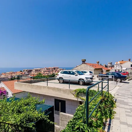 Plo E - Two Bedroom With Sea View - Iva Racica 12 Street *