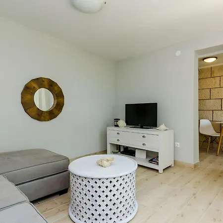 Plo E - Two Bedroom With Sea View - Iva Racica 12 Street Apartment Dubrovnik