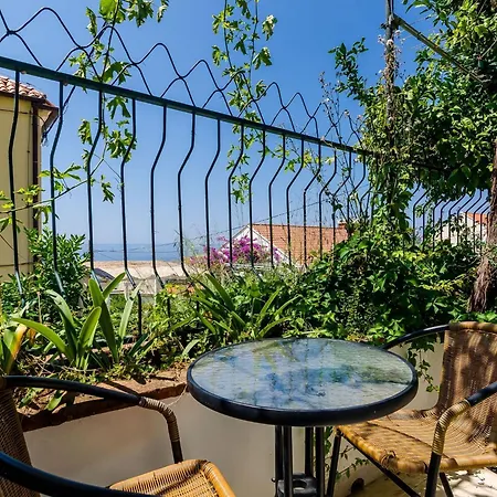 Kate - Two Bedroom With Sea View