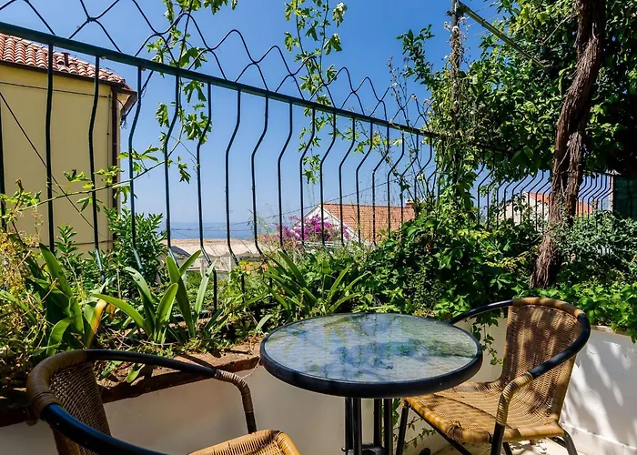 Kate - Two Bedroom With Sea View